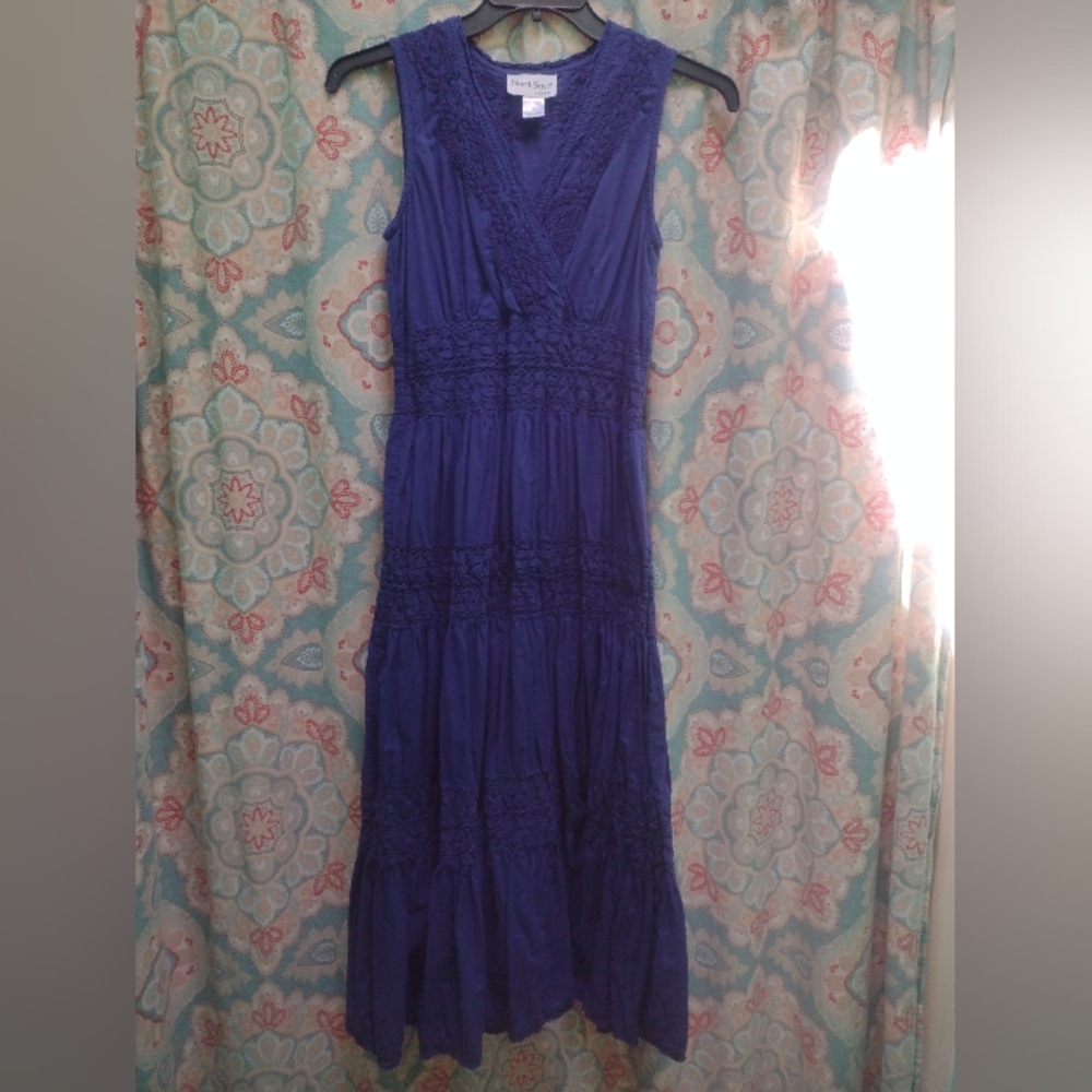 North Style Floor Length Sleeveless Cotton Dress with Embroidery